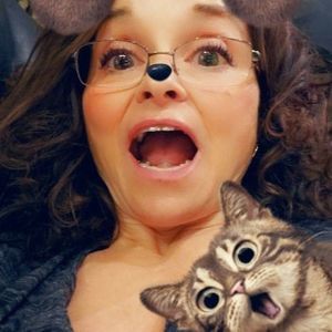 Meet your Posher, Lorraine